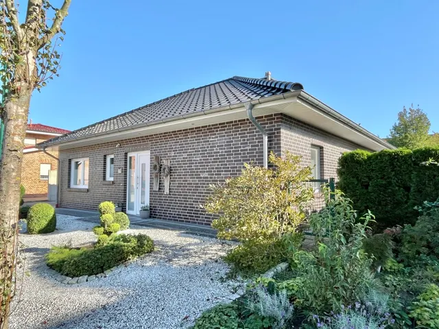 Ebenerdig und energieeffizient in die Zukunft: Junger und gepflegter Bungalow mit Carport in ruhiger Neubausiedlung von Thuine zu verkaufen!