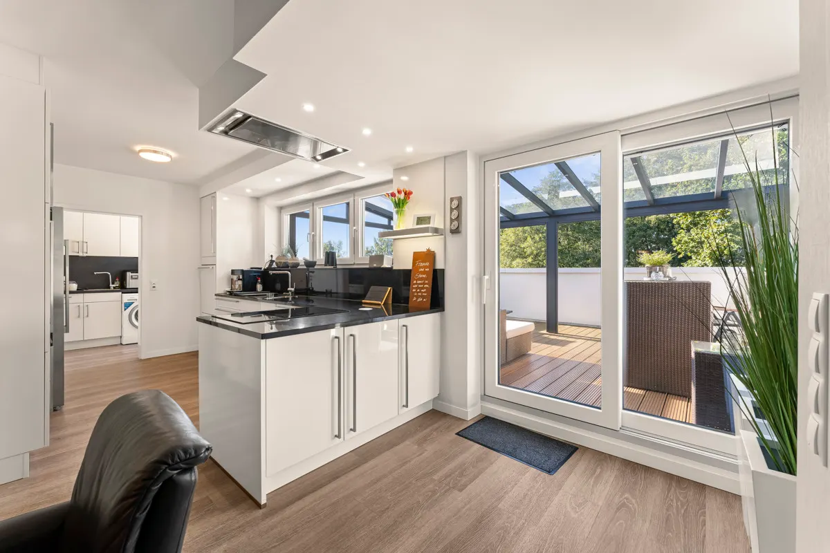 Exklusive und moderne Penthouse-Wohnung mit Aufzug über den Dächern von Lingen zu verkaufen: Direkt einziehen und wohlfühlen!