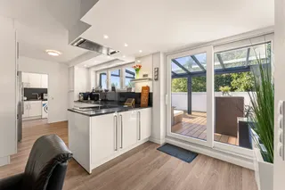 Exklusive und moderne Penthouse-Wohnung mit Aufzug über den Dächern von Lingen zu verkaufen: Direkt einziehen und wohlfühlen! Bild 1