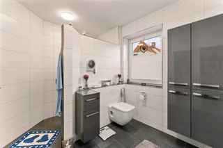 Alles auf einer Ebene: Neuwertiger und gepflegter Bungalow mit vielen Highlights und Platz für Ihr Wohnmobil zu verkaufen! Bild 8