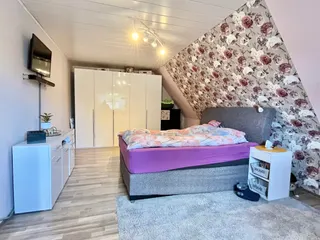 Ob als 3-Familienhaus, Kapitalanlage oder Baugrundstück - hier ist alles möglich! Zwei Wohnhäuser auf großem Grundstück in Lingen Damaschke! Bild 25