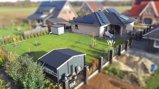 Energiesparwunder und ebenerdiges Wohnen: Hochwertiger Neubau Bungalow mit Photovoltaik-Anlage und Solar! Bild 3
