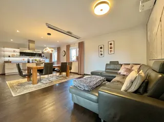 Energiesparwunder und ebenerdiges Wohnen: Hochwertiger Neubau Bungalow mit Photovoltaik-Anlage und Solar! Bild 22