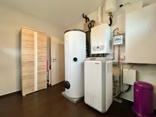Energiesparwunder und ebenerdiges Wohnen: Hochwertiger Neubau Bungalow mit Photovoltaik-Anlage und Solar! Bild 33