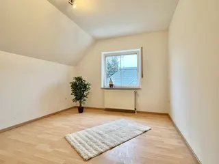 Schöne Doppelhaushälfte mit drei Schlafzimmern und pflegeleichtem Garten in zentraler und ruhiger Wohnlage von Fürstenau! Bild 30