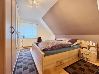 Schöne Doppelhaushälfte mit drei Schlafzimmern und pflegeleichtem Garten in zentraler und ruhiger Wohnlage von Fürstenau! Bild 28