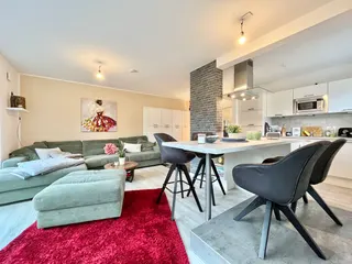Zentraler geht es nicht: Junge und energieeffiziente Erdgeschosswohnung  fußläufig zur Innenstadt! Bild 2