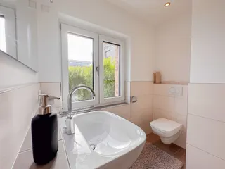 Emsauenpark: Hochwertige Erdgeschosswohnung mit Garten und Tiefgaragenstellplatz zu kaufen! KfW55! Bild 13