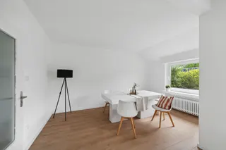 Sofort einziehen & wohlfühlen: Großzügiges und frisch modernisiertes Reihenendhaus mit Garage und Garten! Bild 11