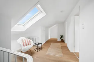 Sofort einziehen & wohlfühlen: Großzügiges und frisch modernisiertes Reihenendhaus mit Garage und Garten! Bild 19