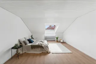 Sofort einziehen & wohlfühlen: Großzügiges und frisch modernisiertes Reihenendhaus mit Garage und Garten! Bild 22