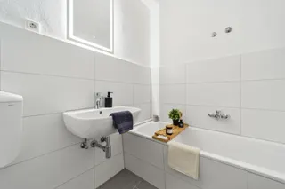 Sofort einziehen & wohlfühlen: Großzügiges und frisch modernisiertes Reihenendhaus mit Garage und Garten! Bild 17