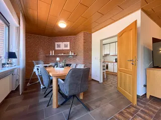 Raumwunder in Lingen - Gauerbach: Großzügiges und teilmodernisiertes Wohnen mit 6 Schlafzimmern! Bild 13