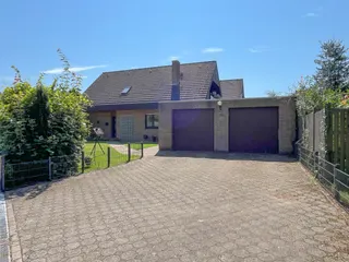 Raumwunder in Lingen - Gauerbach: Großzügiges und teilmodernisiertes Wohnen mit 6 Schlafzimmern! Bild 3