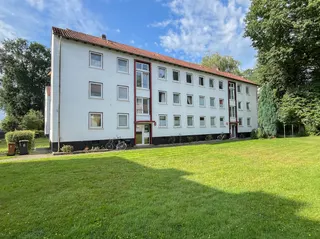 Zentrale und vermietete 3-Zimmer-Wohnung mit Balkon in Lingen zu kaufen! Bild 2