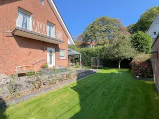 Direkt einziehen & wohlfühlen: Saniertes Einfamilienhaus mit idyllischem Garten in direkter Innenstadtlage von Lingen! Bild 3
