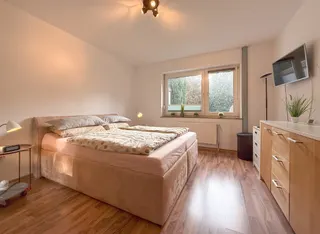 Teilmodernisierte Erdgeschosswohnung (Hochparterre) in Lingen Heukamps Tannen mit Garten, Garage und Keller zu verkaufen! Bild 10